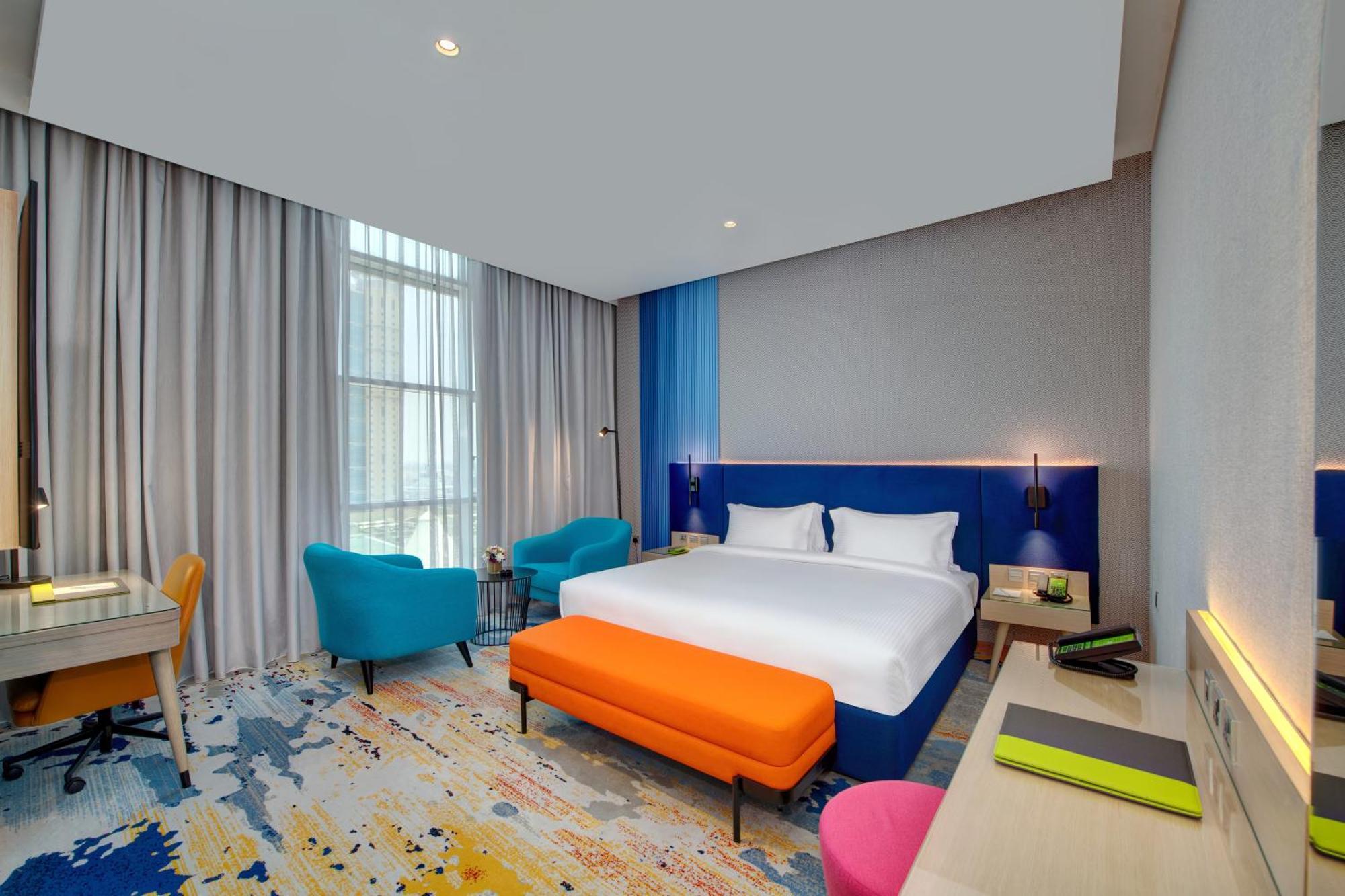 La Quinta By Wyndham Abu Dhabi Al Wahda Hotell Exteriör bild
