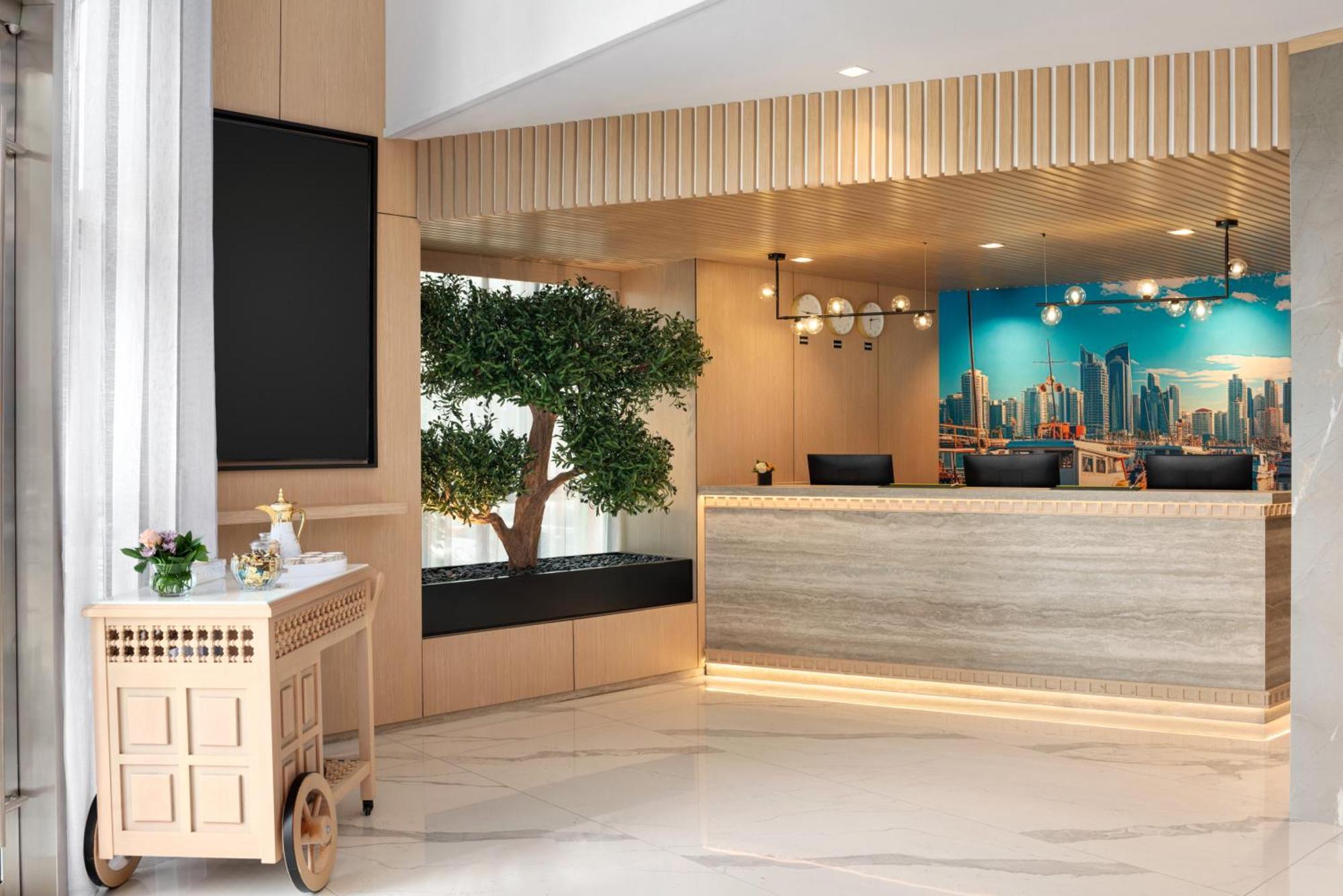 La Quinta By Wyndham Abu Dhabi Al Wahda Hotell Exteriör bild